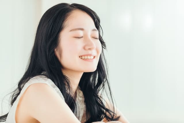 スレッディング脱毛のデメリットはある?顔全体の脱毛は可能?